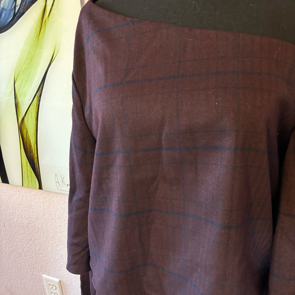 New shirt size large - Picture 2 of 6